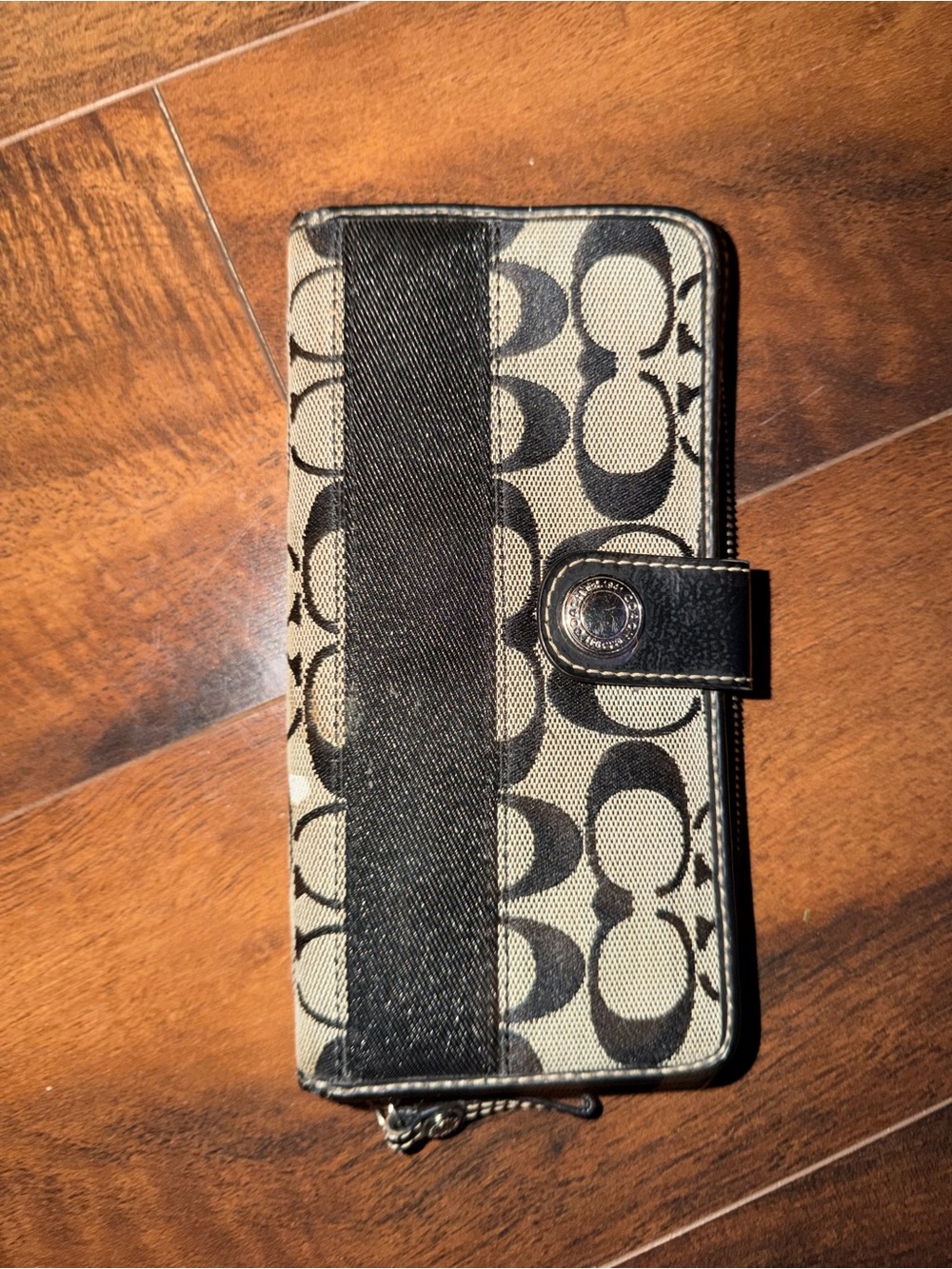 Coach Signature Canvas Wallet in Black and Khaki